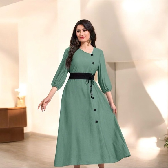 Mulvari Color-Block Button Detail Lantern Sleeve Dress - Picture 2 of 4